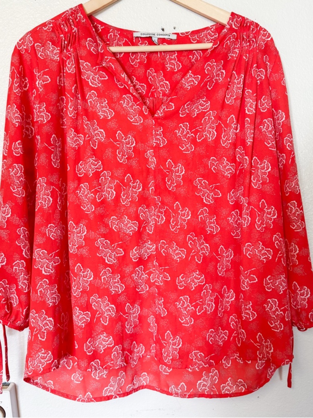 Collective Concepts Boho Red Floral V Neck Blouse 3/4 Sleeve Tie Top Size L